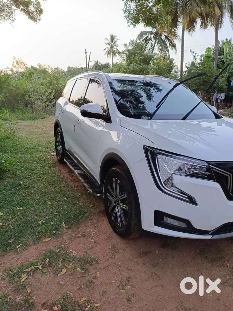 Mahindra XUV700 2025 Diesel Well Maintained