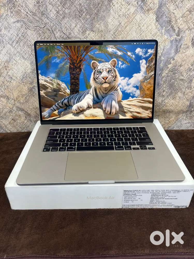 Apple 15inch Air M2 8Gb Ram 256gb ssd Bill box all