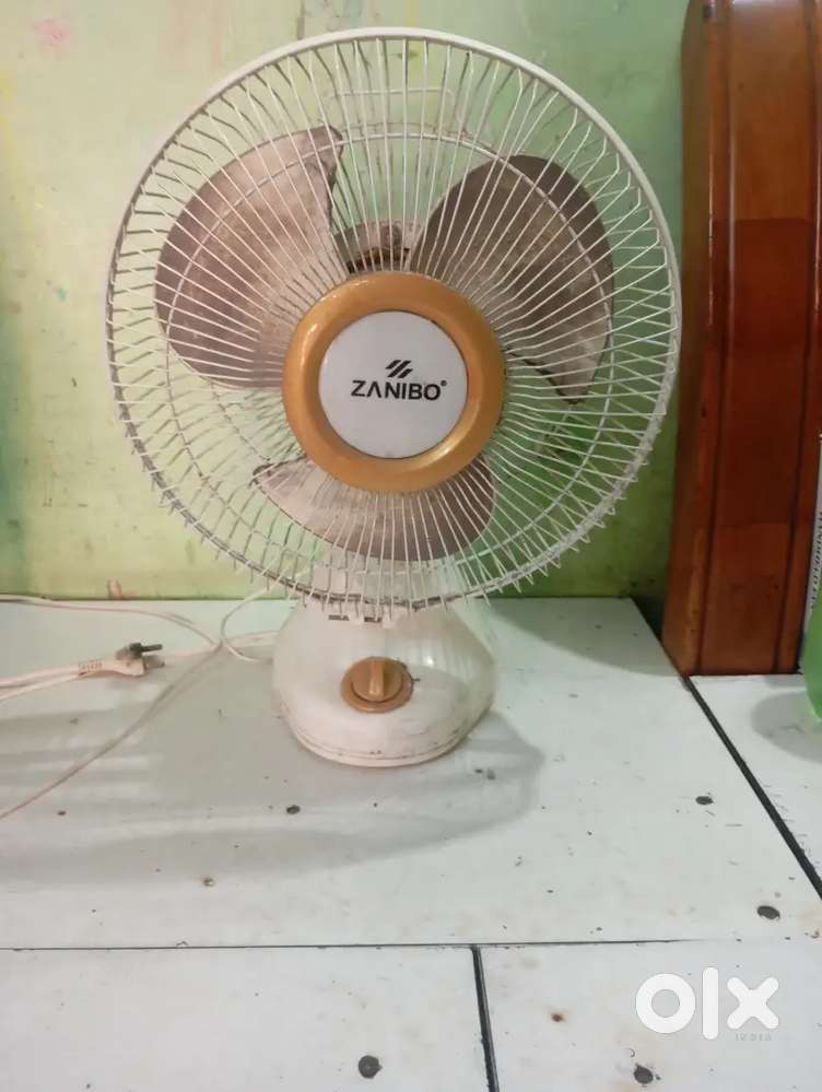 A Table fan