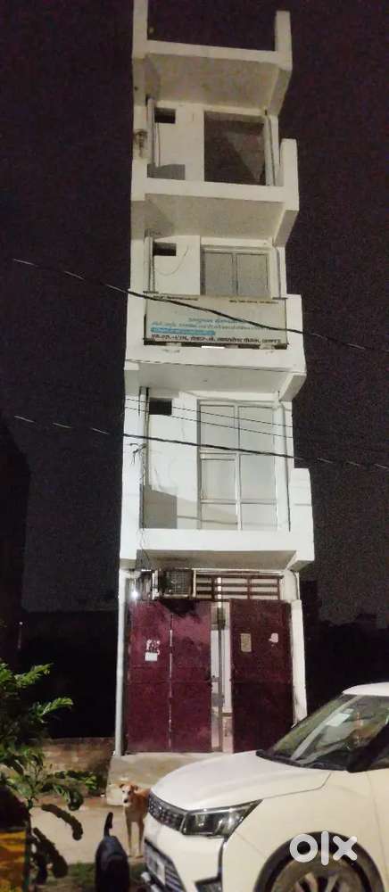 4 halls  for rent