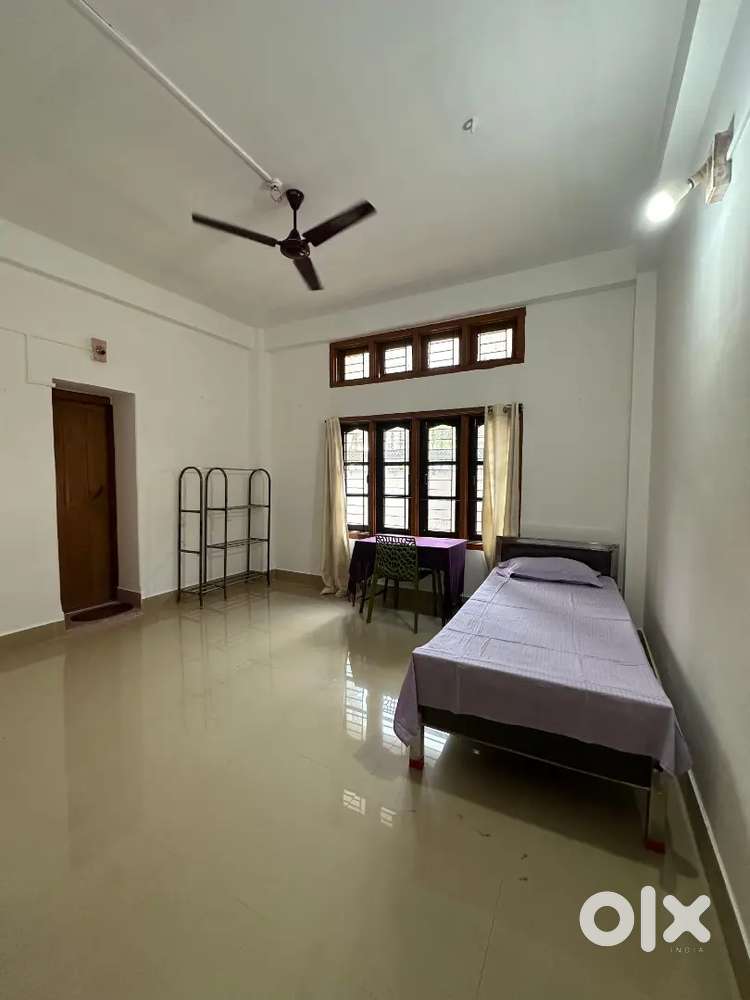 Independent 2bhk rent at Zoo road