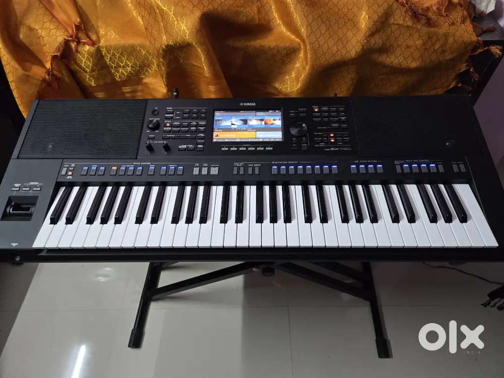 Yamaha SX720 Keyboard