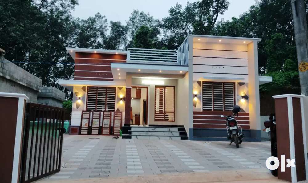 5. CENT 1100 SGFT 3 BHK ATTACHED NEW HOUSE NEAR PATTIIMATTOM