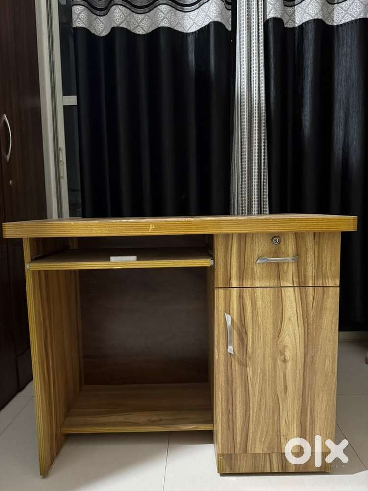Computer/Study Table
