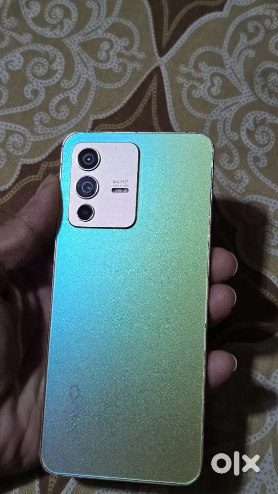 VIVO V23 5G 12/256gb sunshine gold