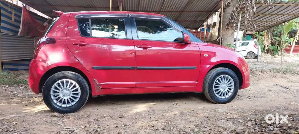 URGENT SALE-MARUTI SWIFT VXI 2011