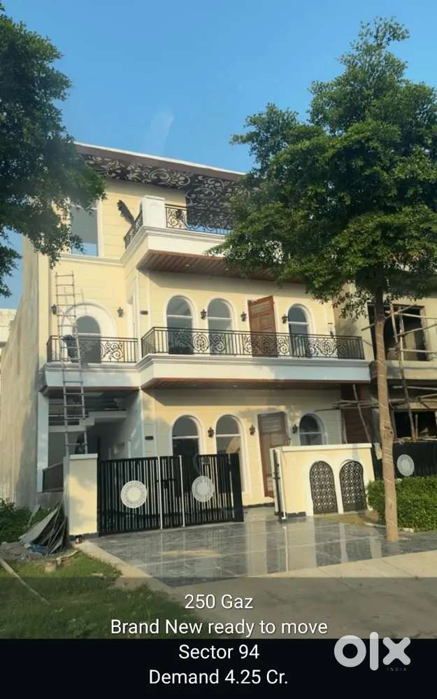 10 Marla A ROAD triple story for sale New brand
