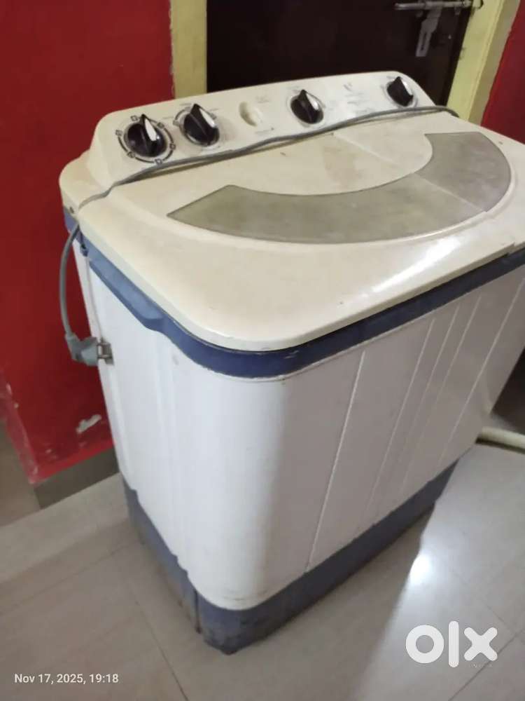 6kg Videocon Semi-automatic washing machine for sale.