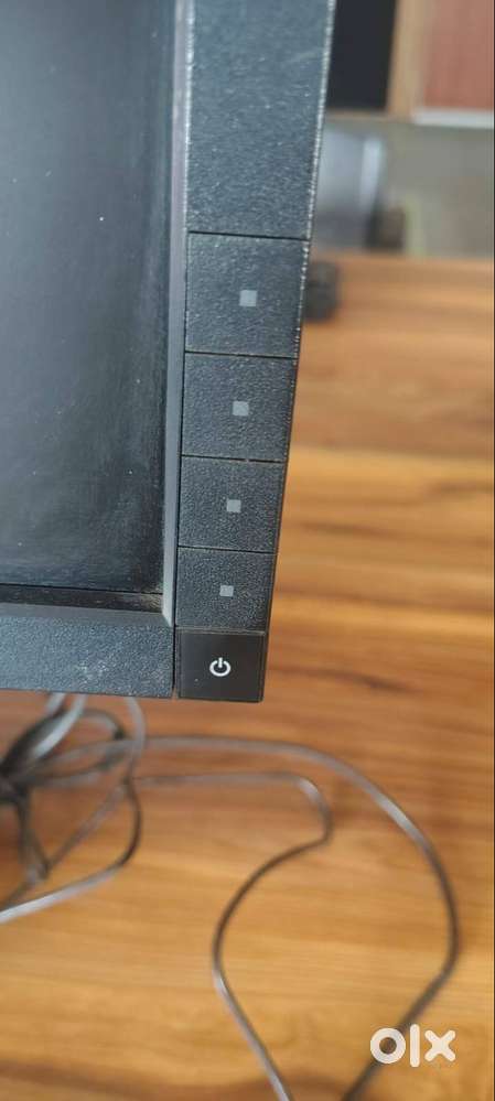 Dell P2213t 22-inch LED Monitor – Company Stock