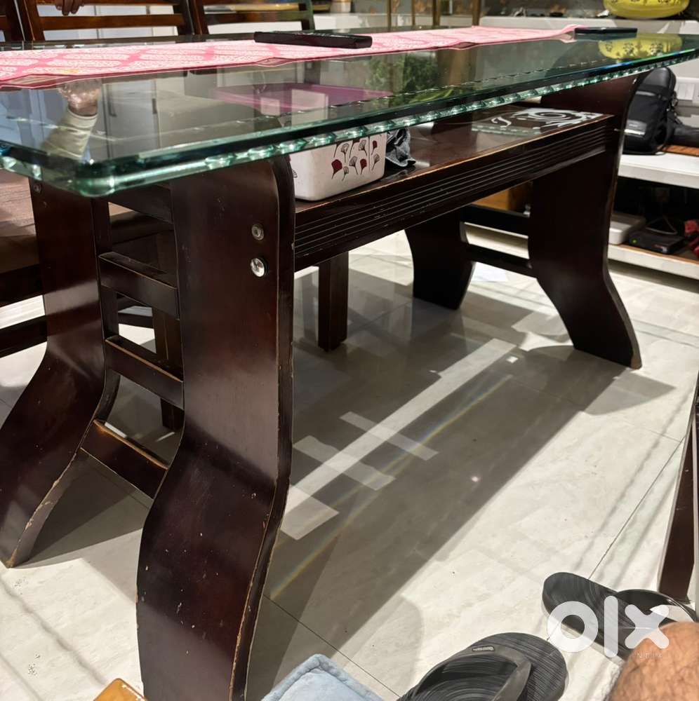 Dinning table six seater