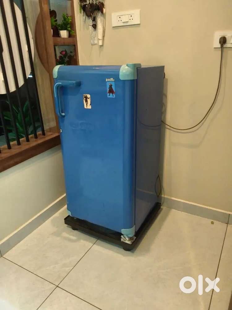 Whirlpool 14 years fridge good condition