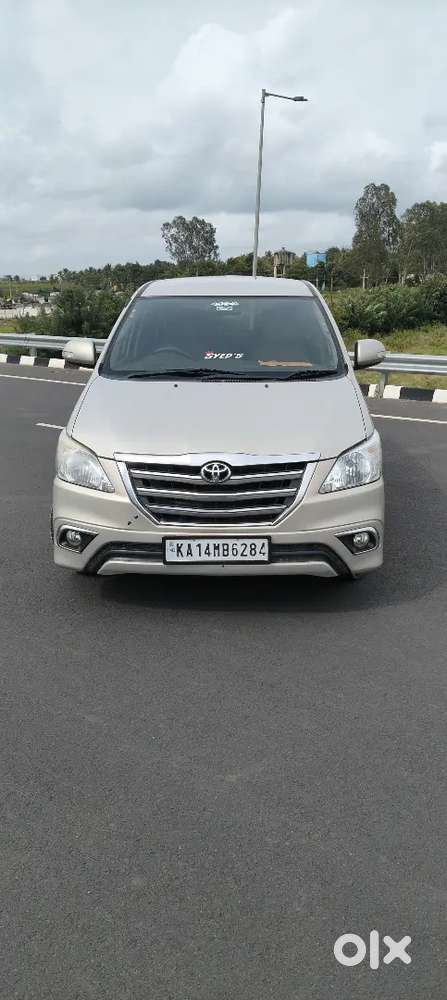 Toyota Innova 2014 Diesel Well Maintained