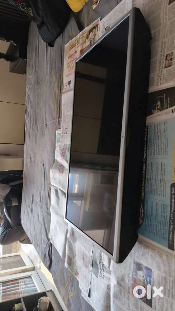 LG 32 inch Smart TV (2018 purchase)