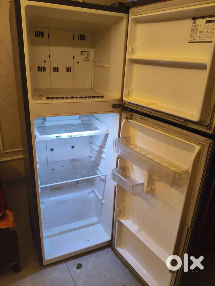 LG DUBBLE DOOR FRIDGE FOR SALE