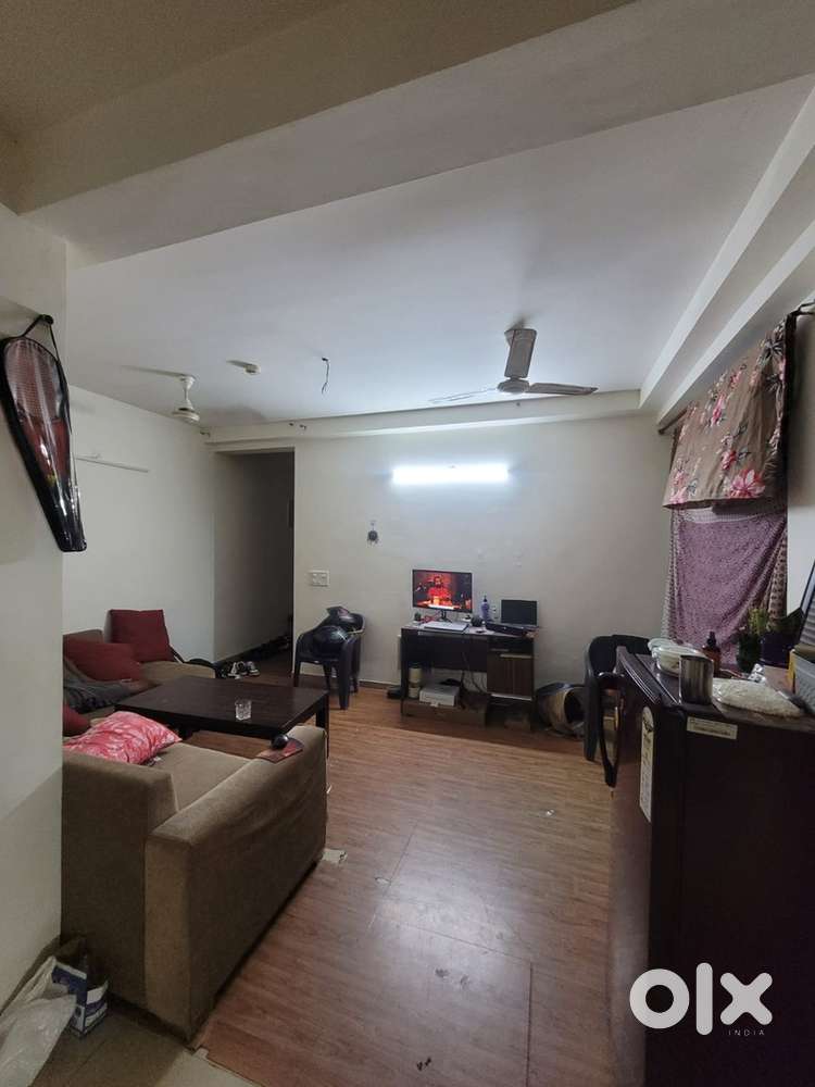 Looking for flat mate