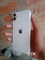 i phone 11 128  battery health 75% all working