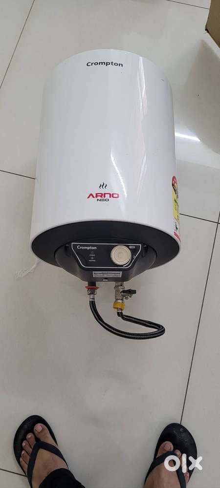 Electric Water heater-Crompton ASWH-3025 5 years Very good condition