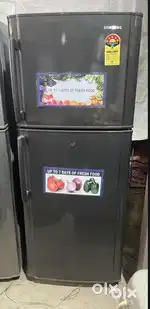 5 years waranty on 250 liter fridge with free delivery
