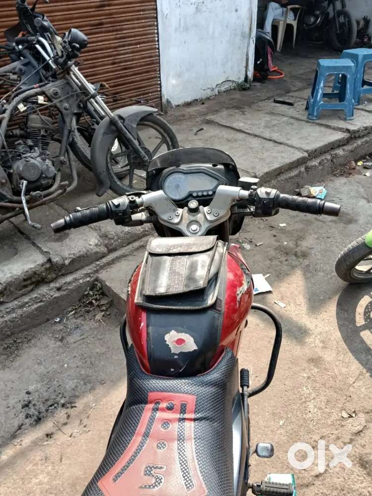 Gadi pulsar hai argent sell karna price 20000