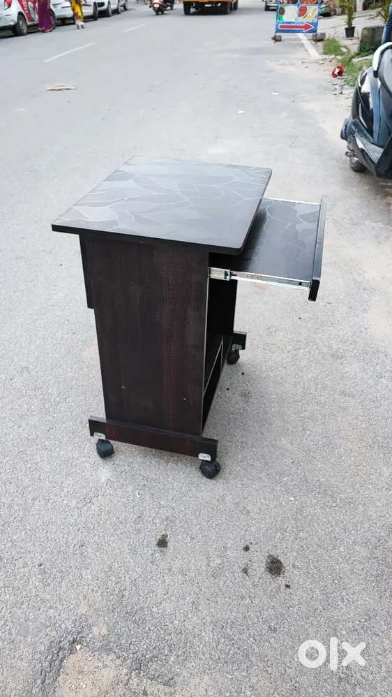 Brand new wooden study table or office table at factory price