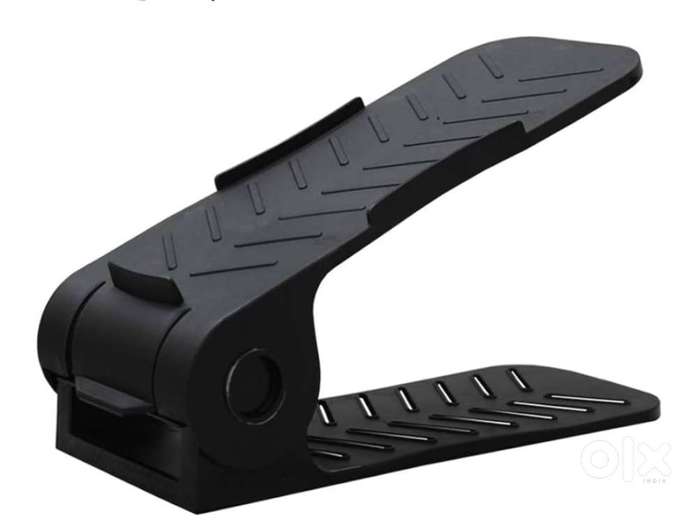 Adjustable shoe organizers