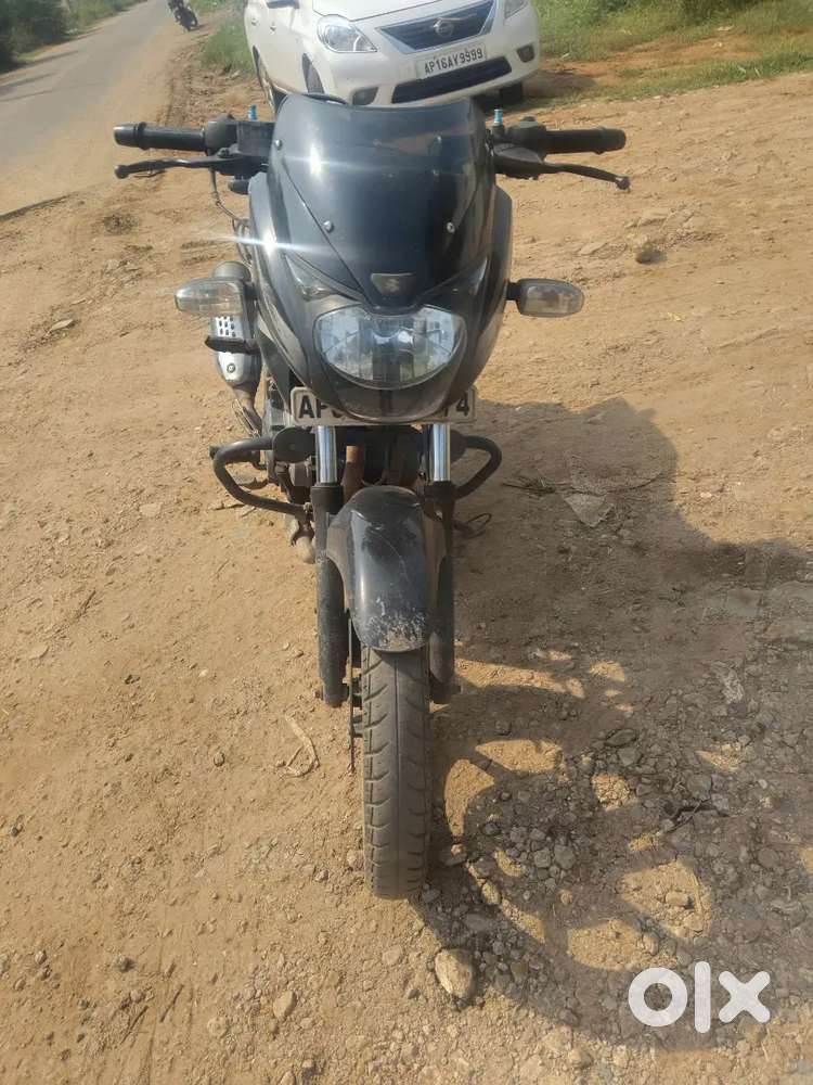 Bajaj 150 balck BS4