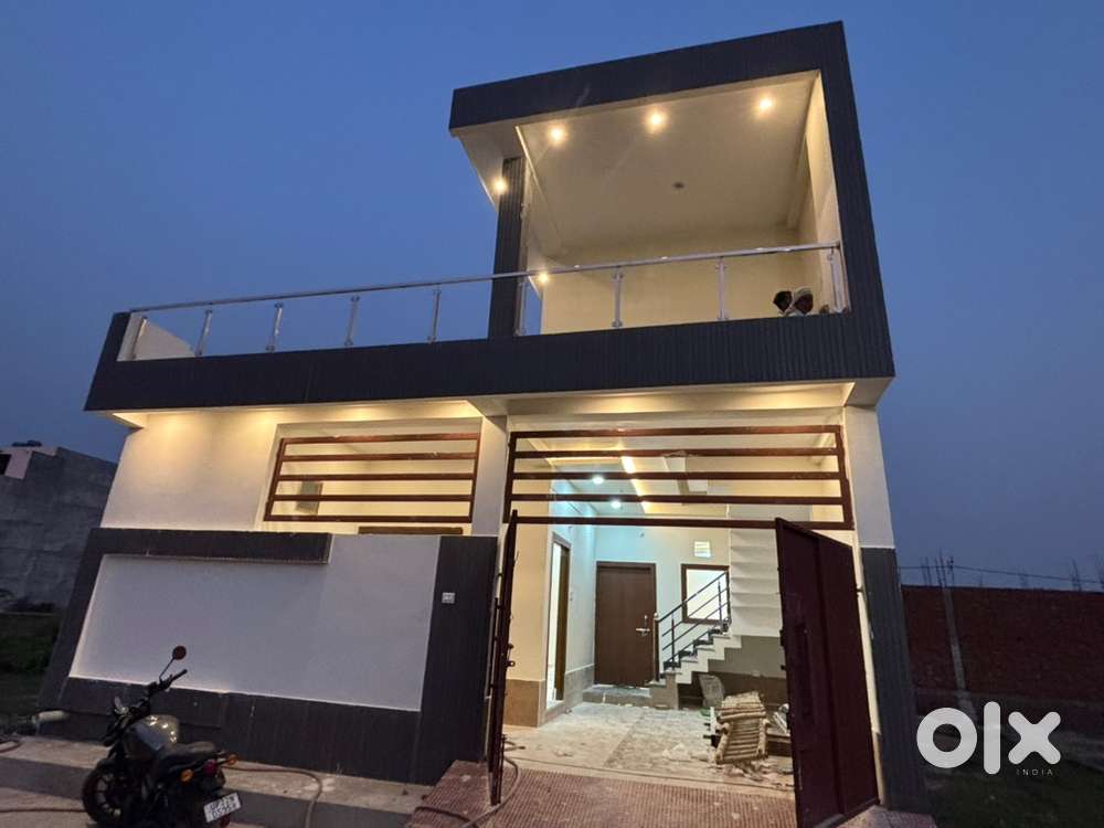 Self Made 3Bhk House for Sale 27.4x55. Plot area 1500 sqft