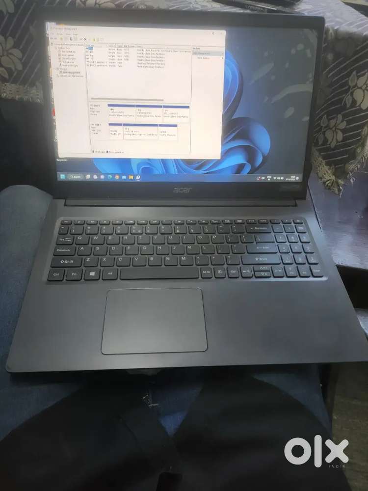 ACER laptop 15.6display 1tbhddbackup 128gbssd 4gbram