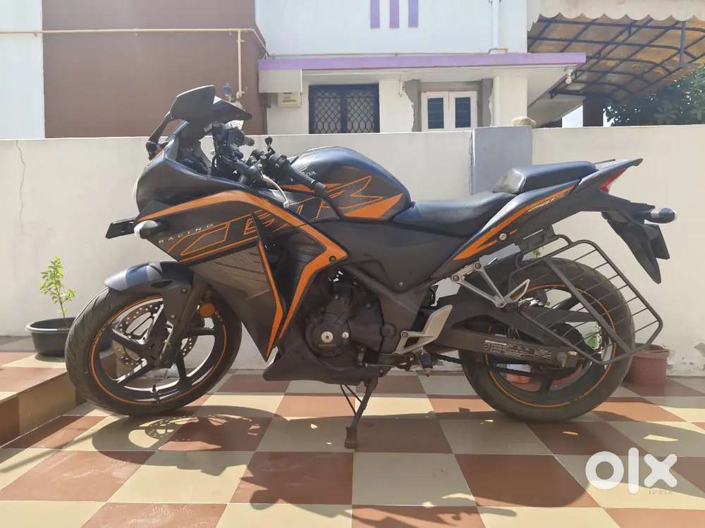 FOR SALE :- HONDA CBR250R