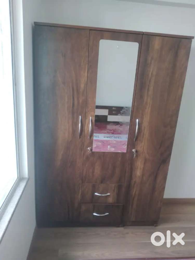 ALL SIZED BEDS AND WARDROBE ALL By ALPHA FURNISHINGS Limited Sale