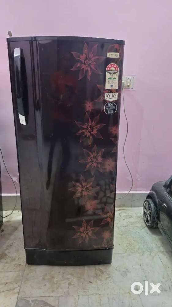 221 lit single door fridge new condition