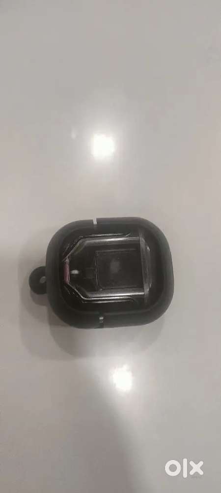 Old Airbuds only 500 rs