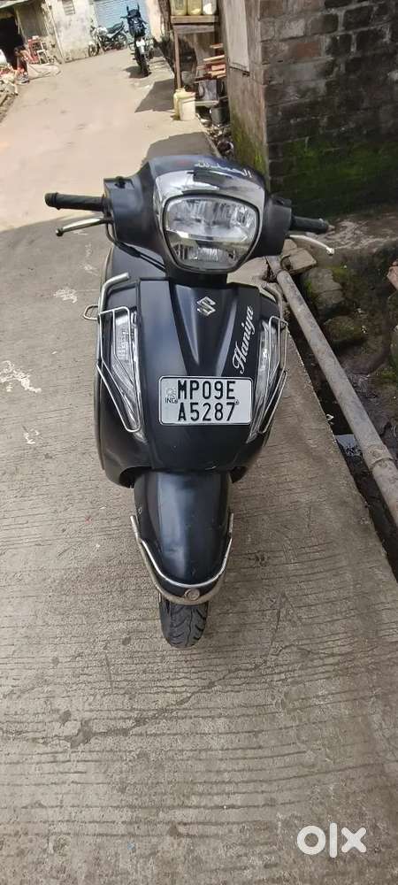 Access 125 1fst owner with bluetooth device