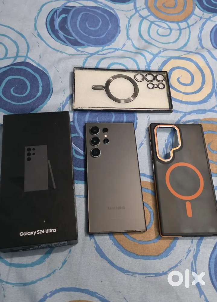 Samsung S24 Ultra Titanium black new condition with free accessories