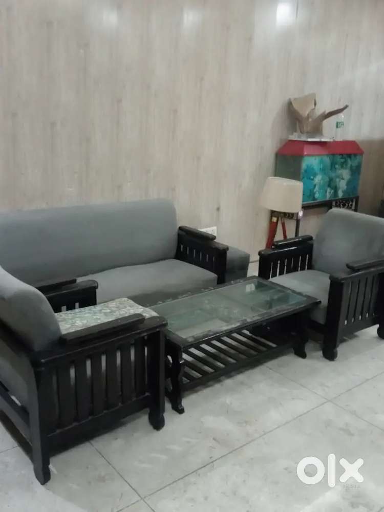 Independent 3 BHK furnished flat for rent near IT park sahstradhara