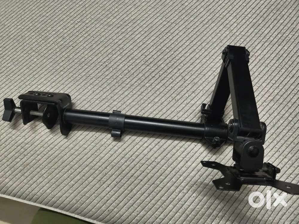 Monitor arm