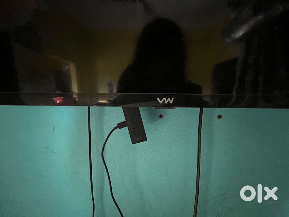 VW 32 inch LED TV- Excellent Condition only 1.5 year old  Non smart