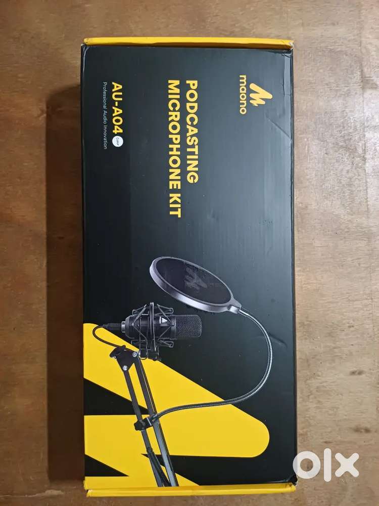 MOUNO AU -A04 , brand new , 5 days old , urgent selling , podcastigmic