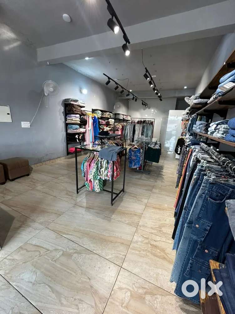 Women clothing shop , fully running
