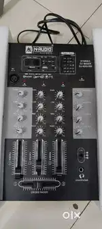 Dj mixer with 3 channel