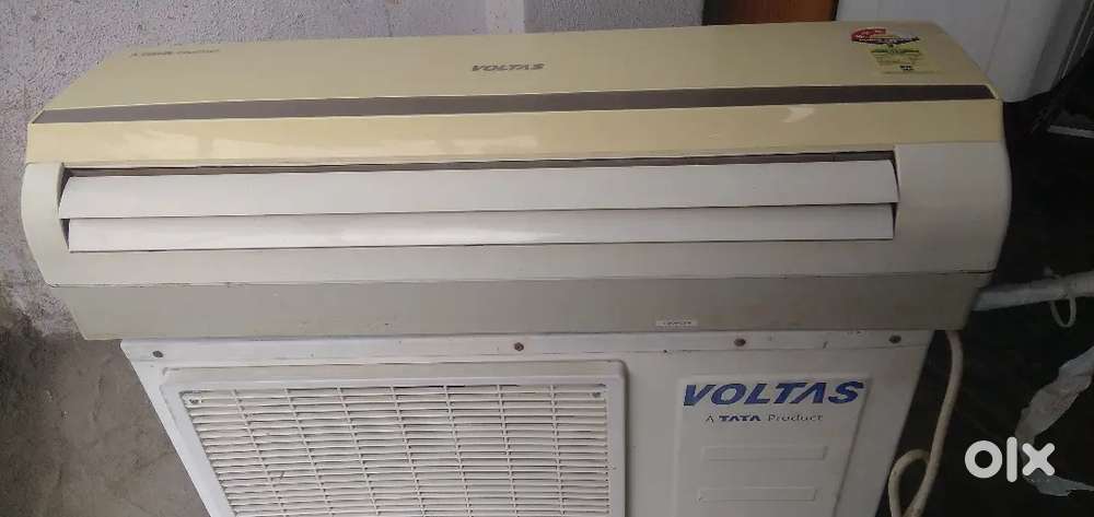 1 5 ton Voltas split AC