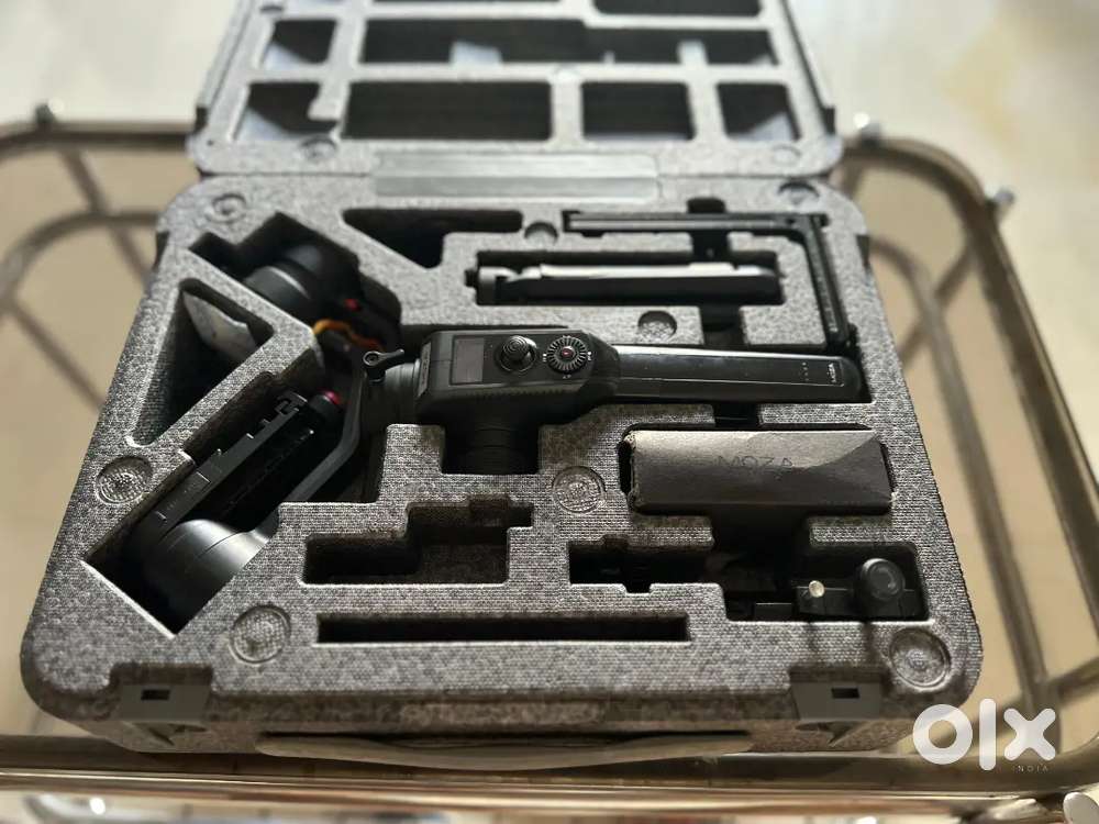 MOZA AIR CROSS 2-3- Axis handheld gimbal stablizer.