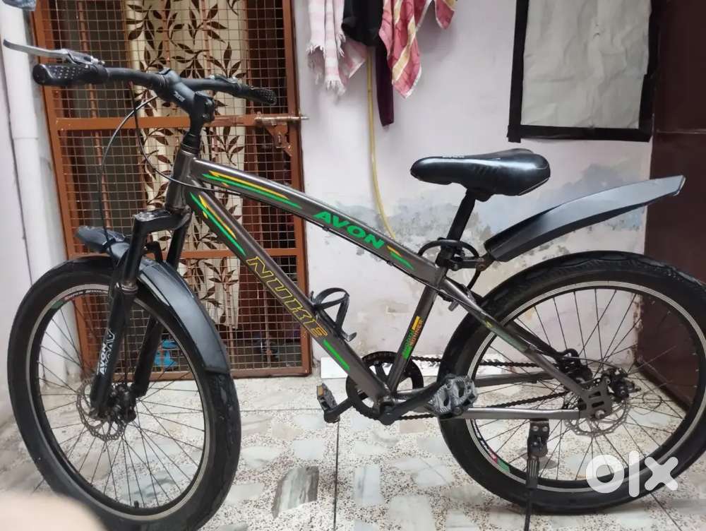 Avon Nuke Bicycle in Excellent Condition  For Sale