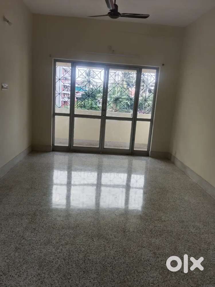 2 bhk flat for rent at derebail rent 17000