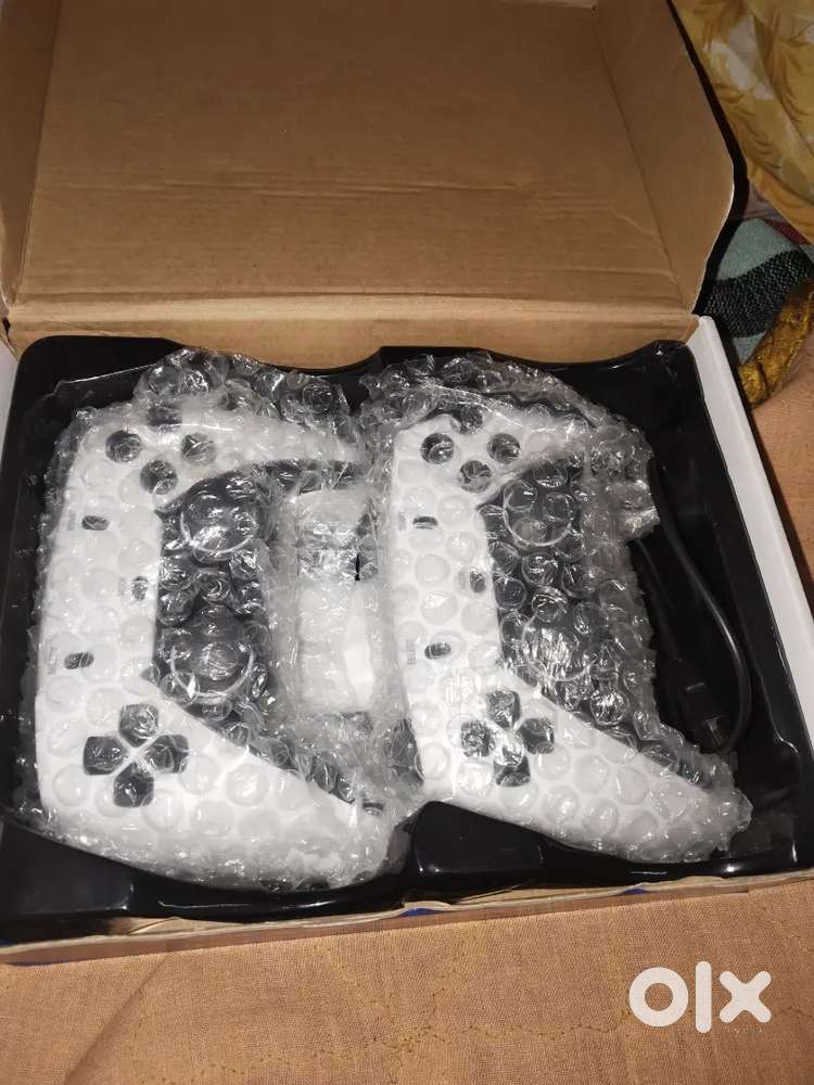 2,4g wireless game 3D 4K 2 cantrolers