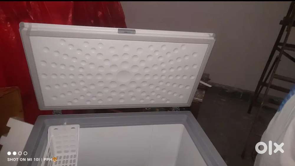 215L Single Door Deep Freezer – 4 Star, White, Excellent Condition