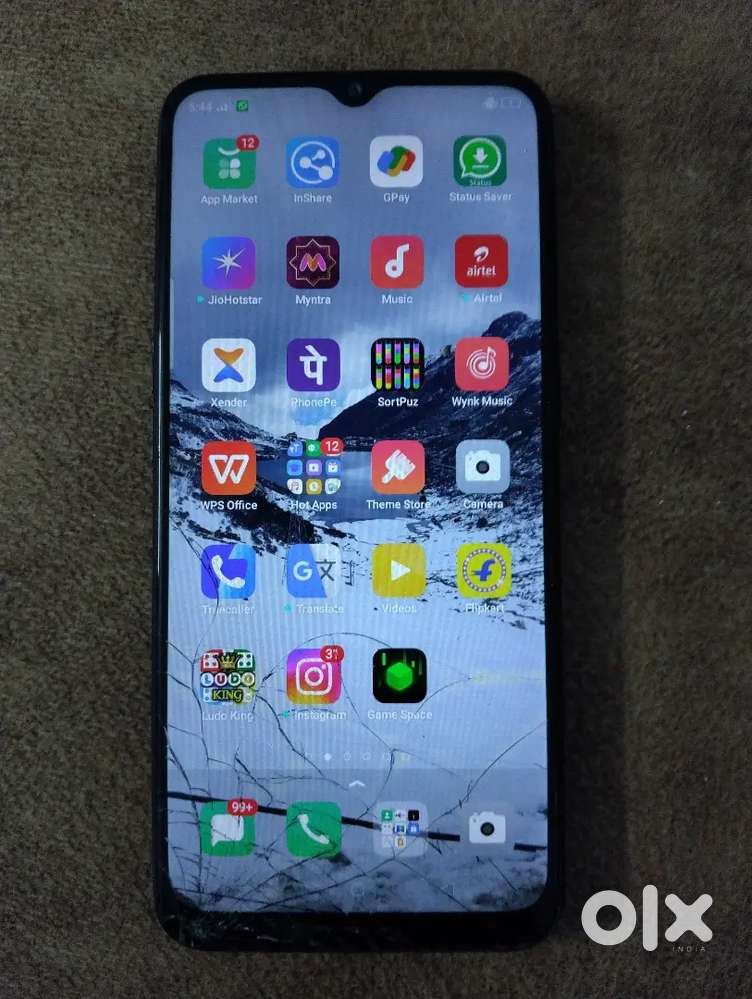 Oppo A31 .