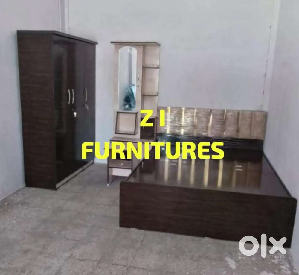 Z I FURNITURES QUEEN SIZE BED DOOR 3 ALMARI & BEDROOM SET