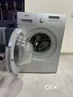 Siemens washing machine. Front load machine, 7.0 kg iQ300