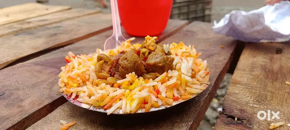 Biryani ka card lagana hai iske liye humko ek karigar